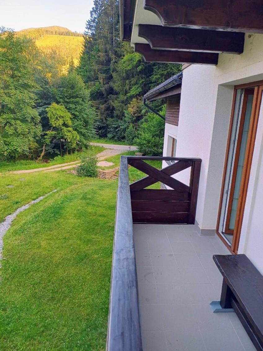 Apartman Grun -Vratna-Paseky Zilina Ngoại thất bức ảnh
